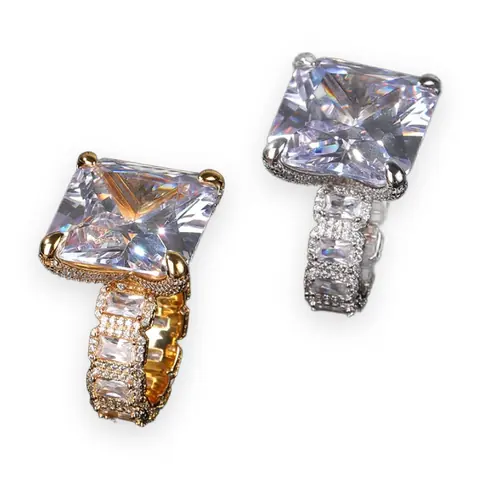 Princess-Cut Solitaire Baguette Ring